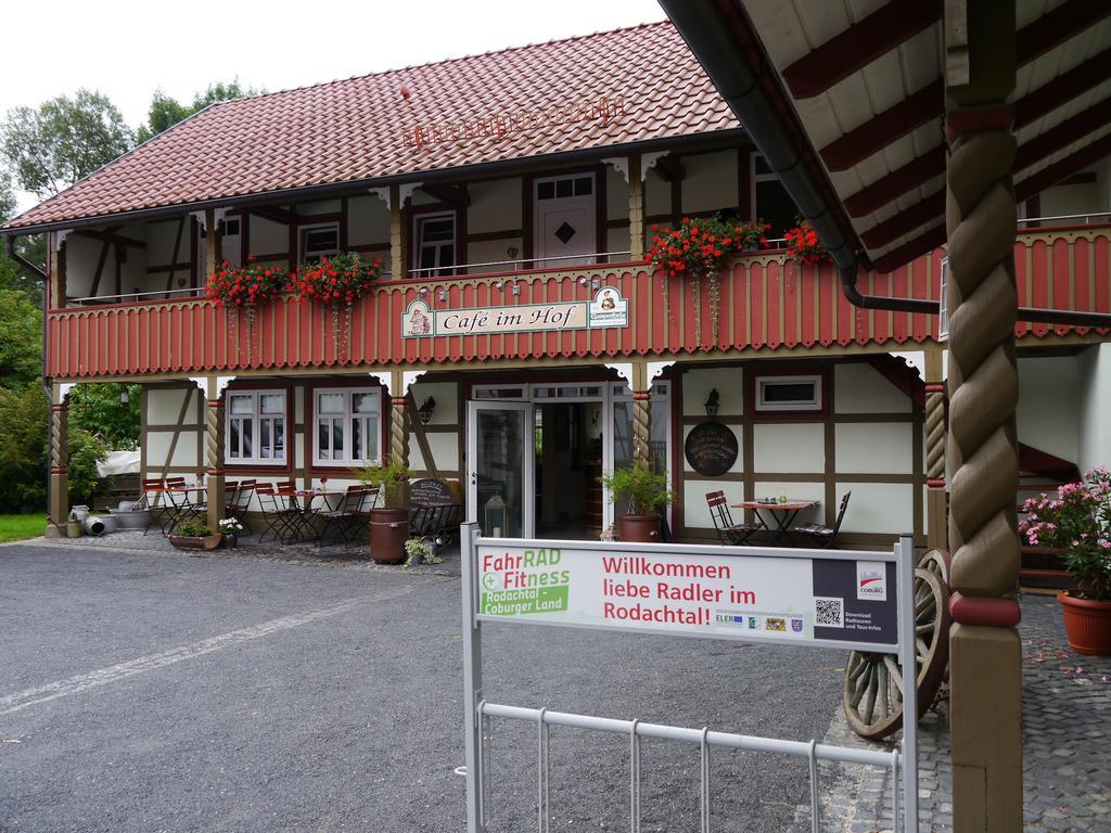 Cafe Im Hof- Bed & Breakfast Streufdorf Exterior photo